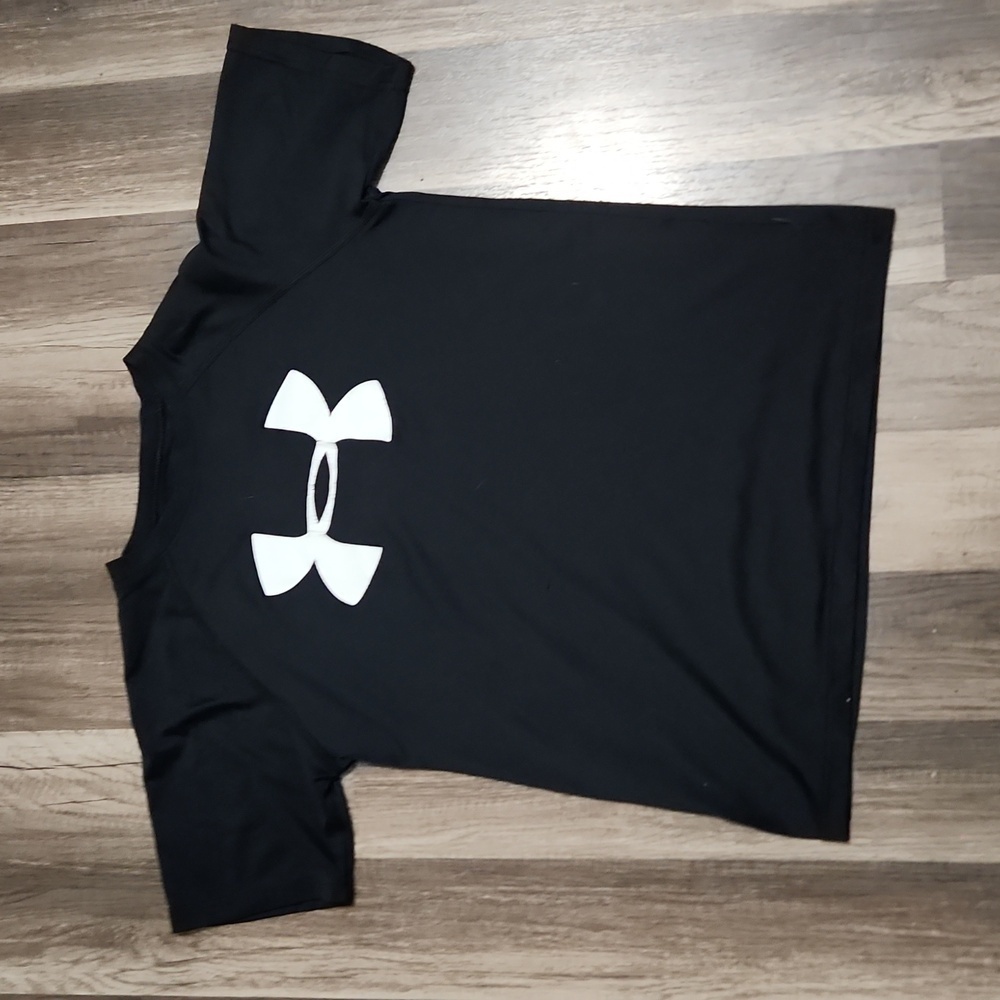 Under Armour Black And White Logo T Shirt Size Youth Medium Short Sleeve